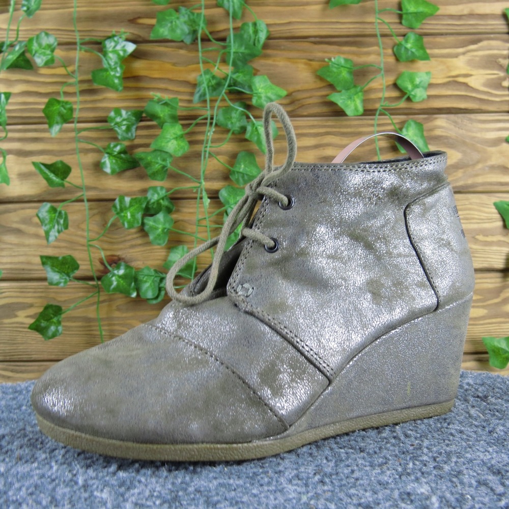 TOMS Desert Wedge Women 7.5 Taupe Faux Leather Lace Up Ankle Boots Casual Chic‎